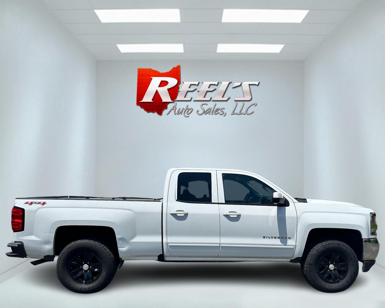 2017 White /Black Chevrolet Silverado 1500 LT (1GCVKREH5HZ) with an 4.3L V6 OHV 12V engine, 6-Speed Automatic transmission, located at 11115 Chardon Rd. , Chardon, OH, 44024, (440) 214-9705, 41.580246, -81.241943 - The 2017 Chevrolet Silverado 1500 LT Double Cab 4WD offers a harmonious fusion of rugged capability and modern convenience, powered by the robust 4.3-liter V6 engine. This engine, known for its reliability and efficiency, provides ample power for a variety of tasks, delivering 285 horsepower and 305 - Photo#4